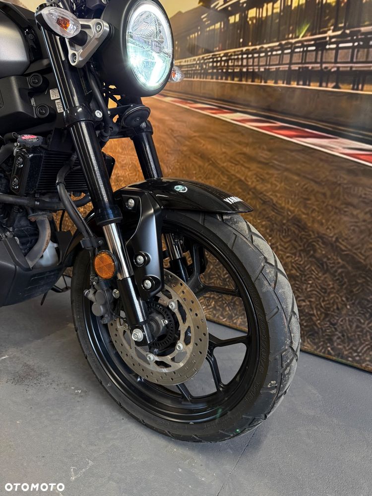 Yamaha XSR - 9
