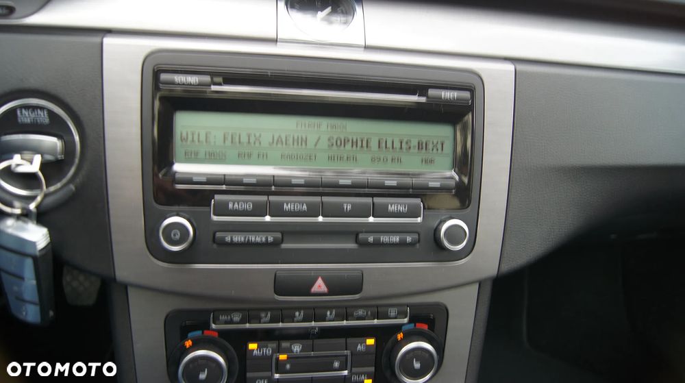 Volkswagen Passat Variant 2.0 TDI BlueMotion Technology Exclusive - 31