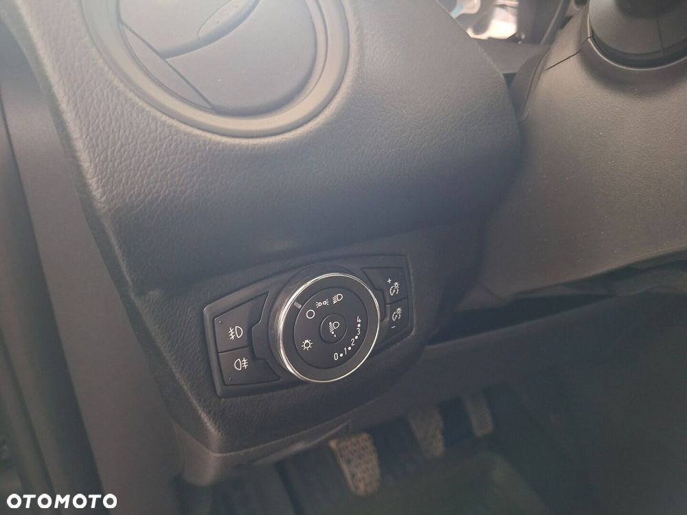 Ford Courier - 24