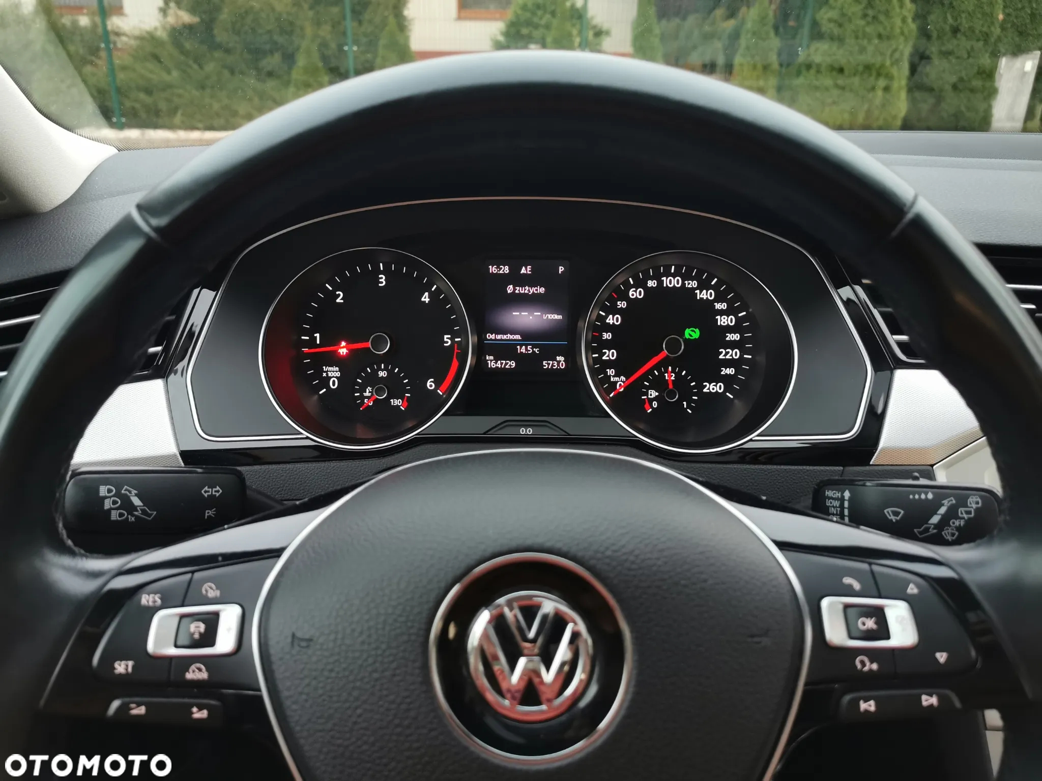 Volkswagen Passat Variant 1.6 TDI SCR DSG Business - 16