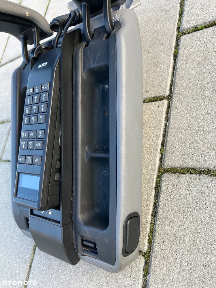TELEFON BMW E38 PRZED LIFT WĄSKI WYSWIETLACZ PODŁOKIETNIK SZARY SCHOWKI RARYTAS - 8