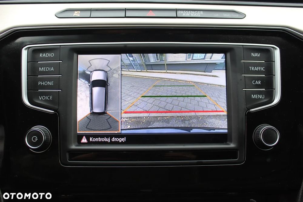 Volkswagen Passat Variant 2.0 TDI 4Mot R-Line Edition DSG - 26