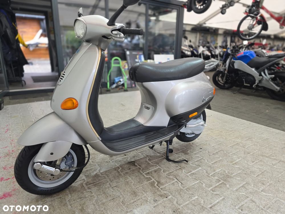 Piaggio Vespa - 20
