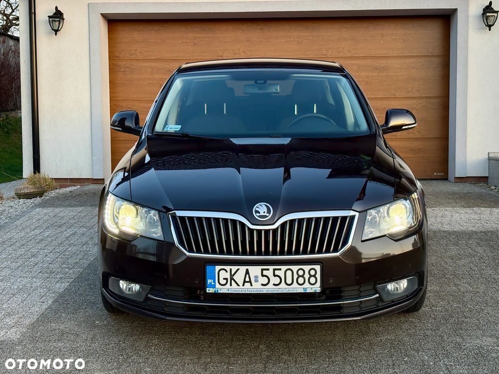 Skoda Superb 2.0 TDI Elegance DSG - 30