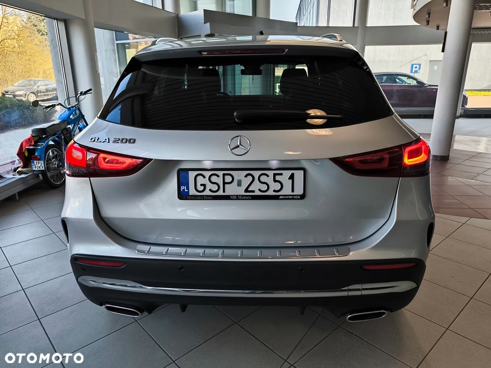 Mercedes-Benz GLA 200 AMG Line - 7