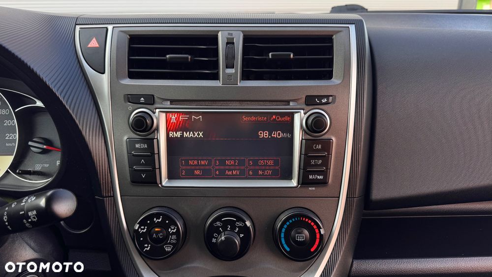 Toyota Verso S 1.33 VVT-i Cool - 27