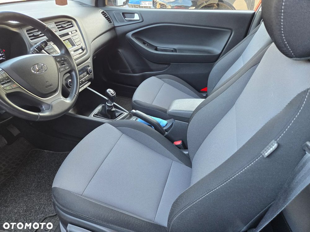 Hyundai i20 - 10