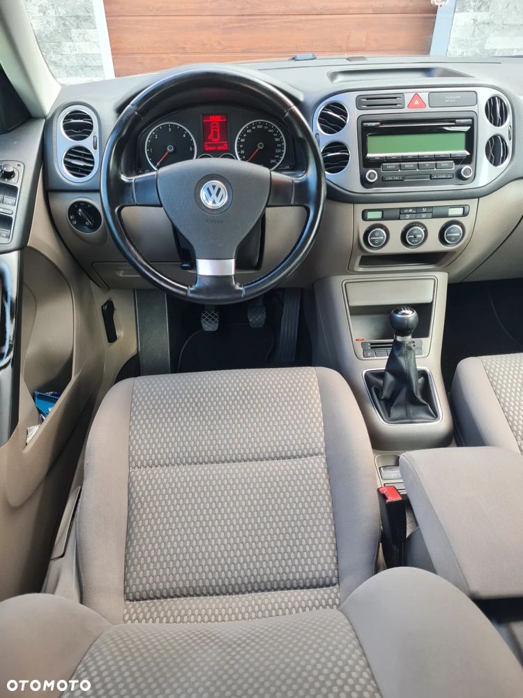 Volkswagen Tiguan 2.0 TDI DPF BlueMotion Technology Trend & Fun - 18