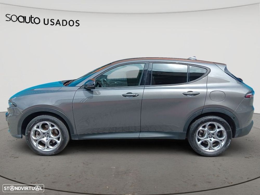 Alfa Romeo Tonale 1.3 Plug-In Hybrid Sprint e-AWD — fotografia 3