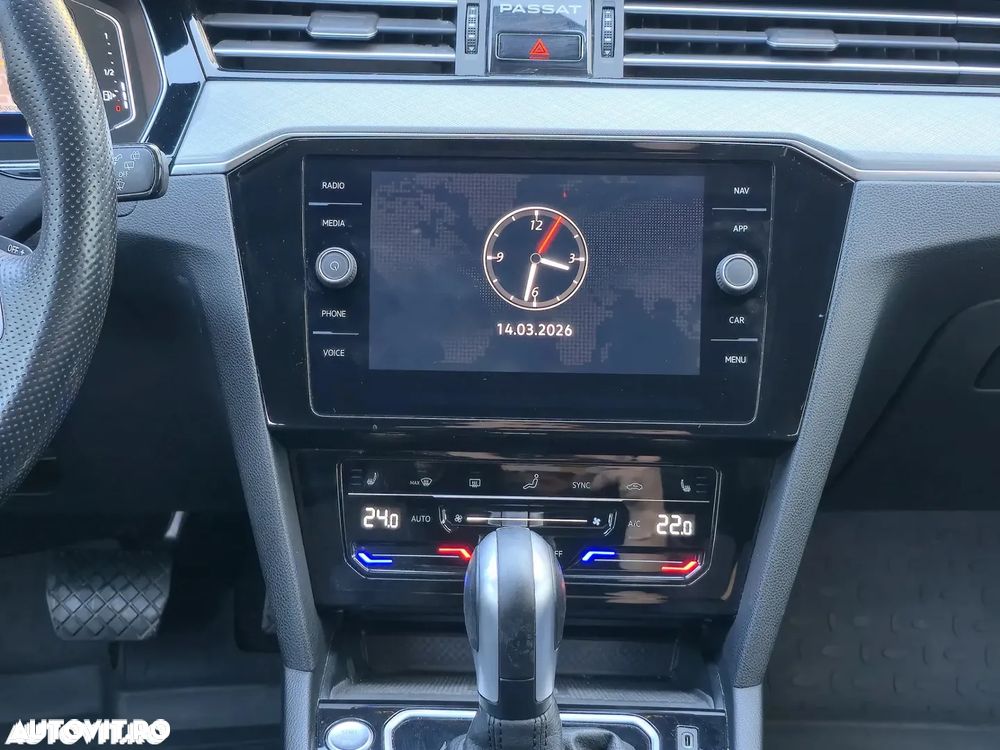 Volkswagen Passat - 12