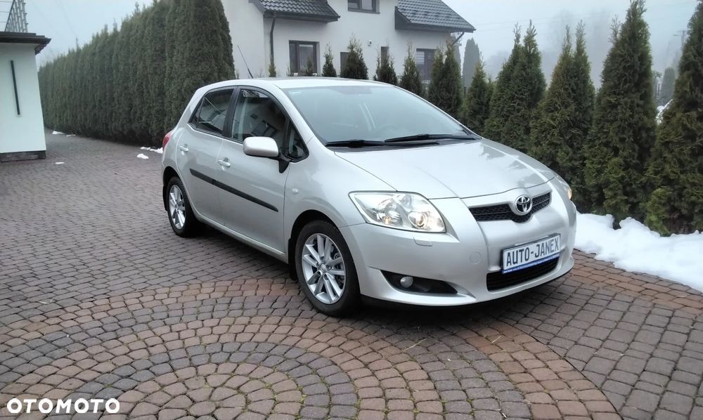 Toyota Auris 1.4 VVT-i Sol - 2
