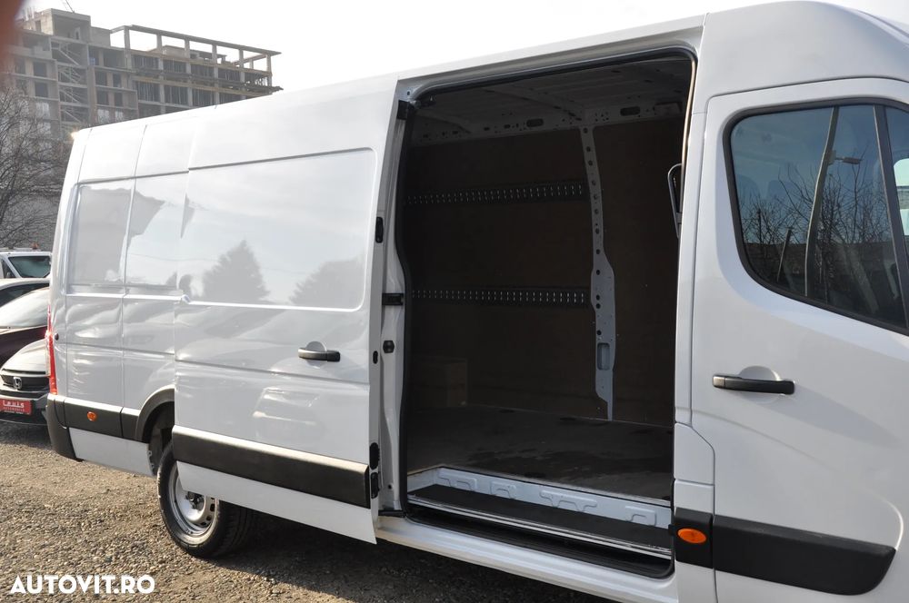 Renault Master L4H2 Van - 11