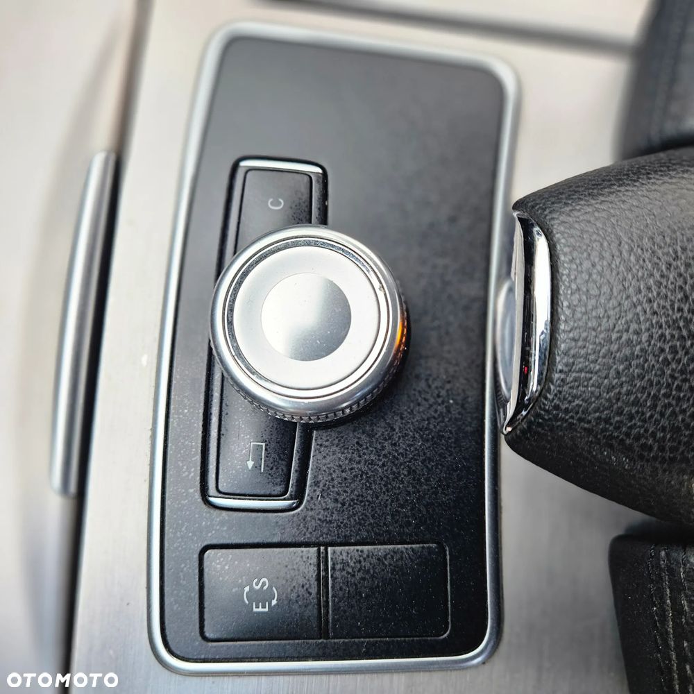Mercedes-Benz Klasa E 350 CDI DPF BlueEFFICIENCY 7G-TRONIC Avantgarde - 40