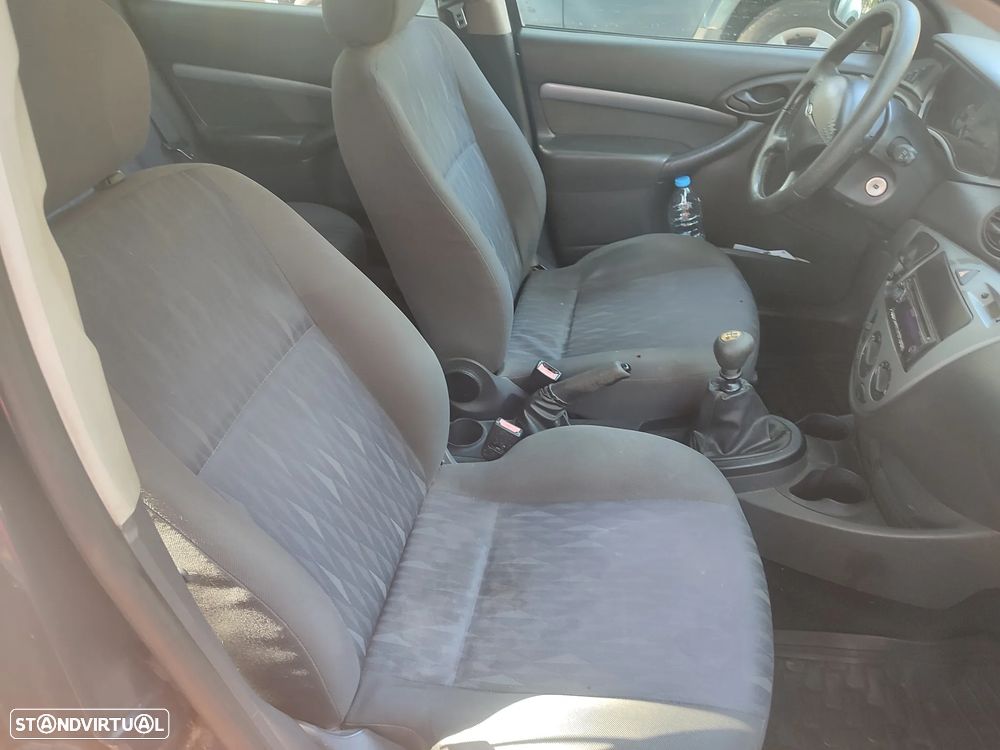 Ford Focus SW 1.8 TDCi Trend - 17