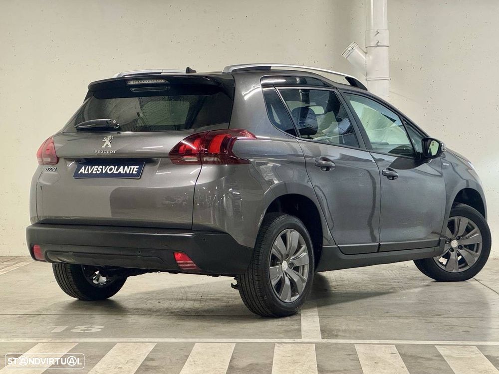 Peugeot 2008 1.2 PureTech Style - 33