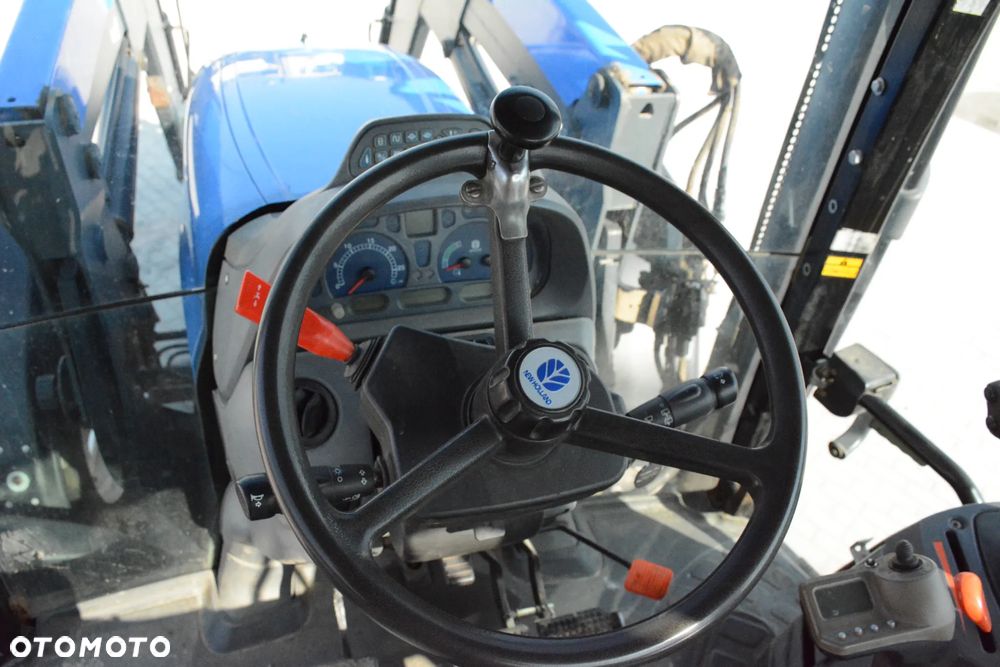 New Holland TSA.135 / 2004r. / Ładowacz czołowy / Tuz / Klima / Super stan - 22
