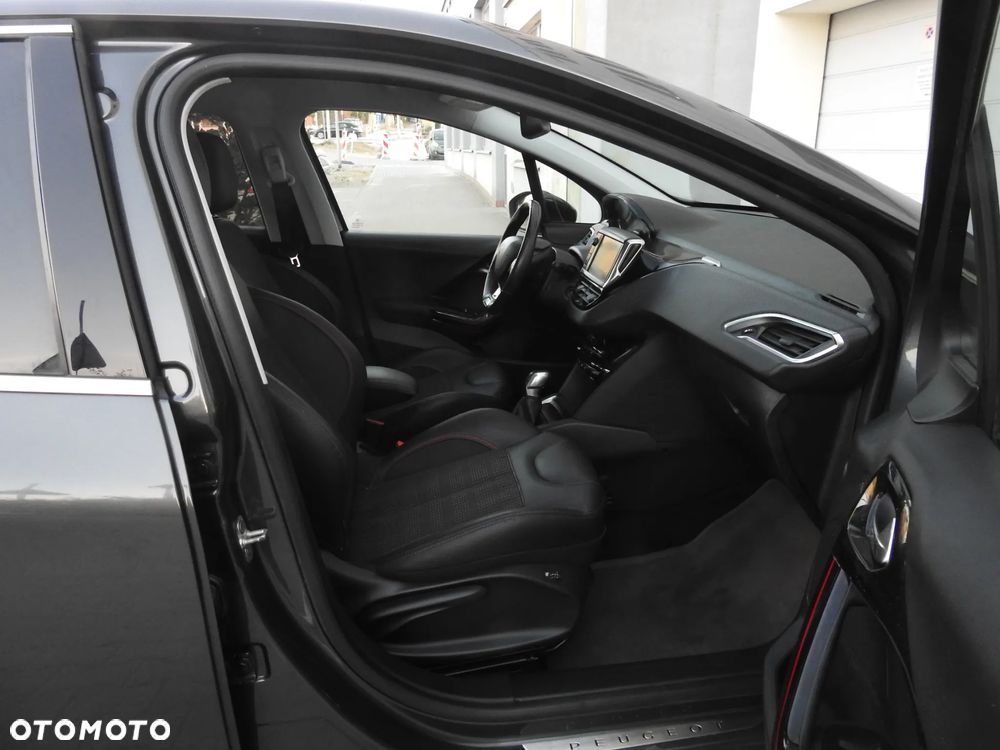 Peugeot 208 1.2 PureTech Allure S&S - 13