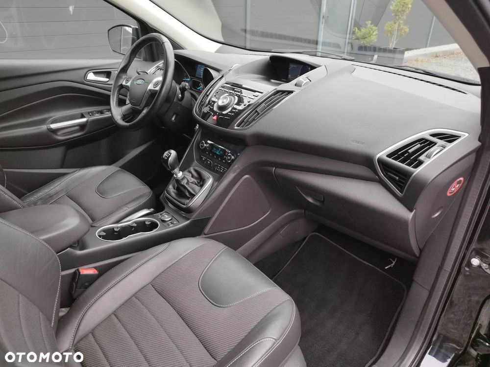 Ford Kuga 2.0 TDCi 4WD Titanium - 27