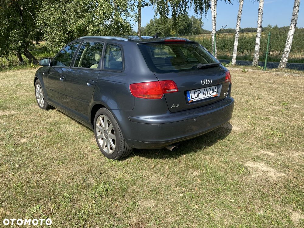 Audi A3 Sportback - 4