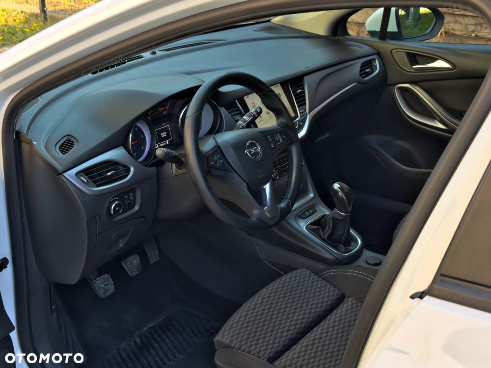 Opel Astra - 11