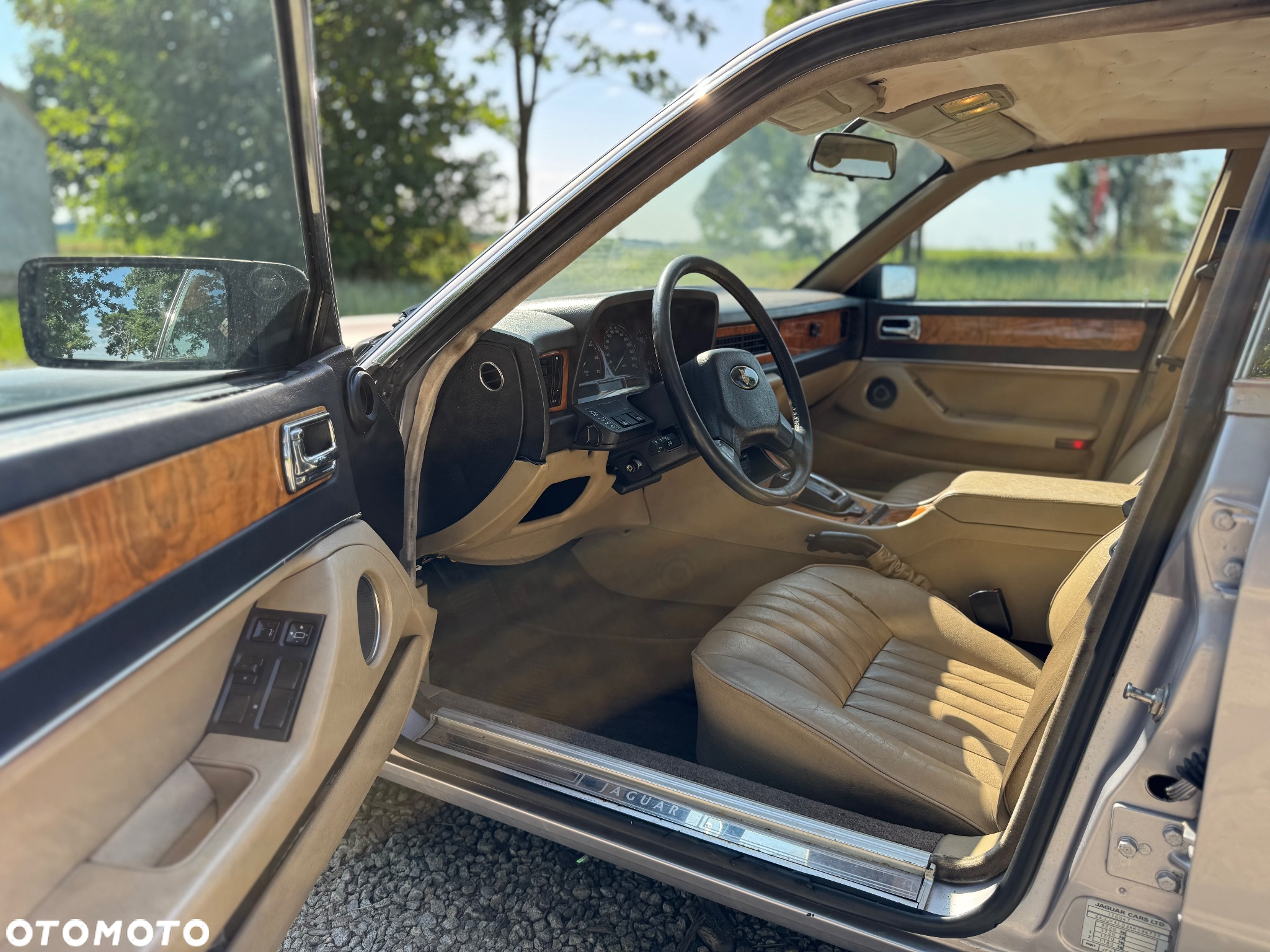 Jaguar XJ - 8