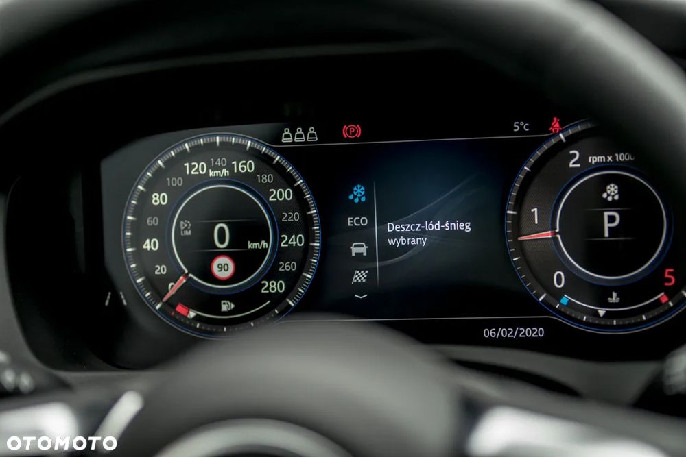 Jaguar XE 2.0 D180 HSE - 6