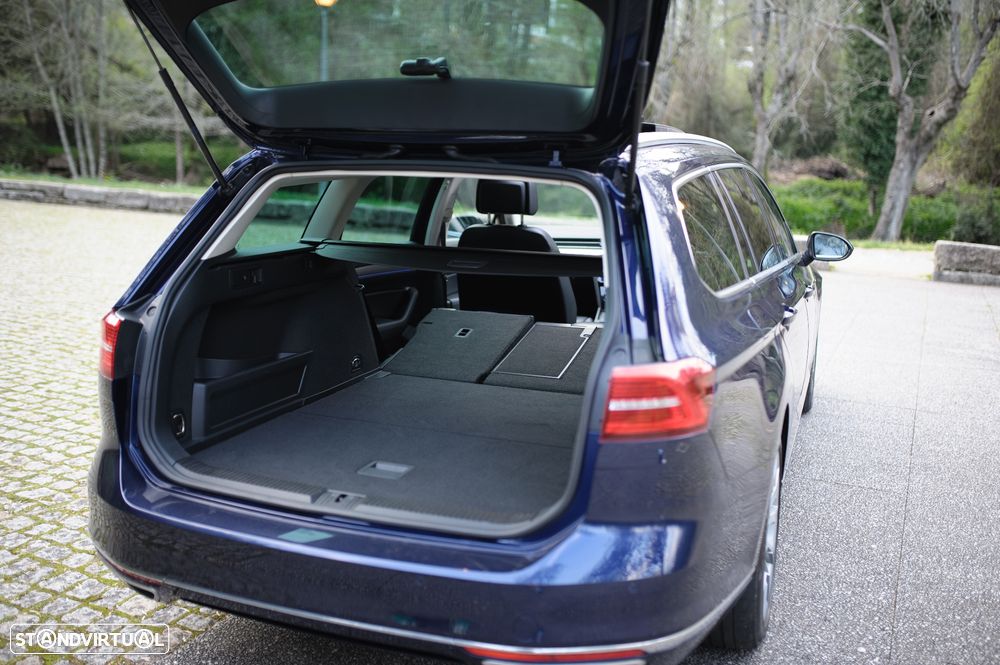 VW Passat Variant - 16