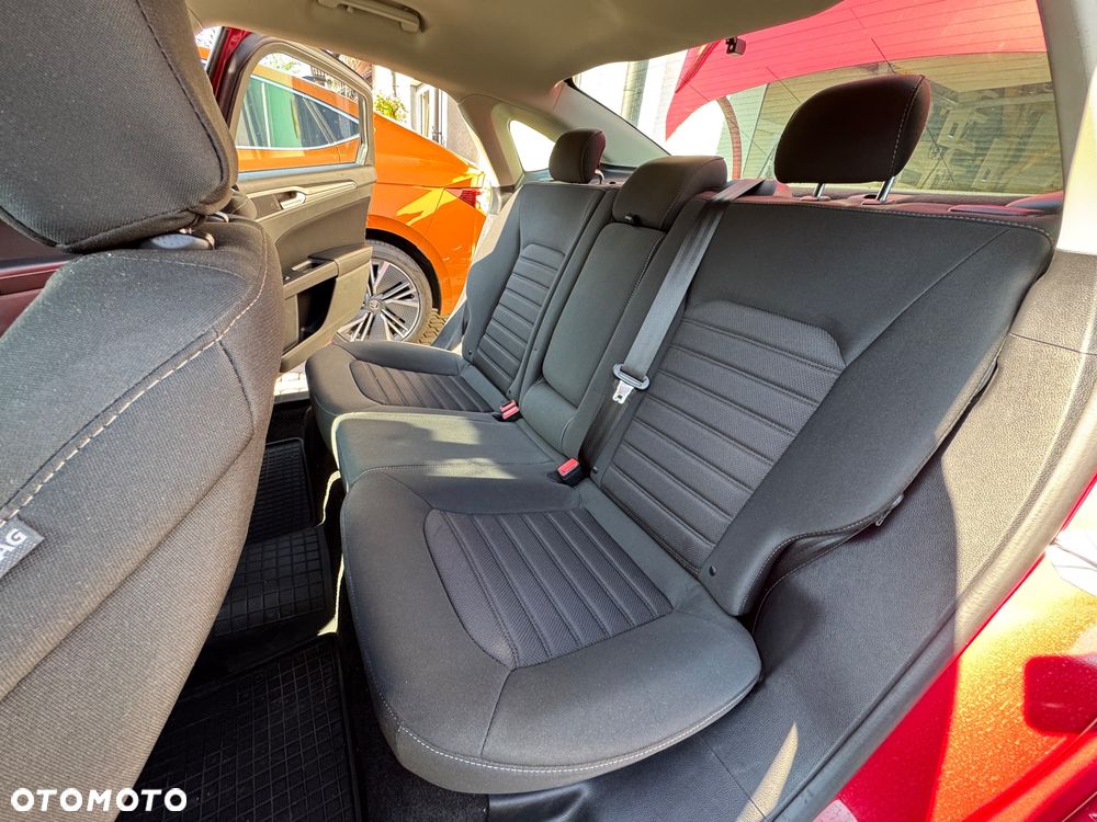 Ford Fusion - 12