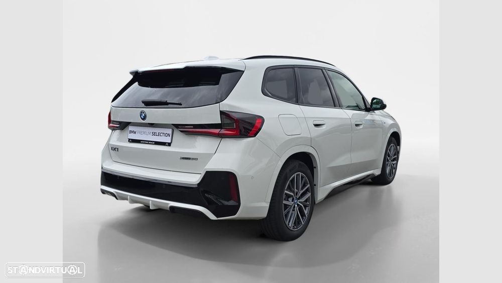 BMW ix1 xDrive30 Pack Desportivo M - 4