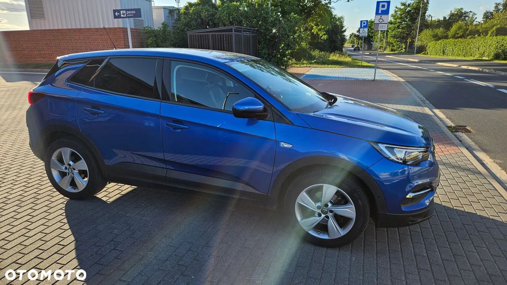 Opel Grandland X 1.2 T GPF Design&Tech S&S - 18