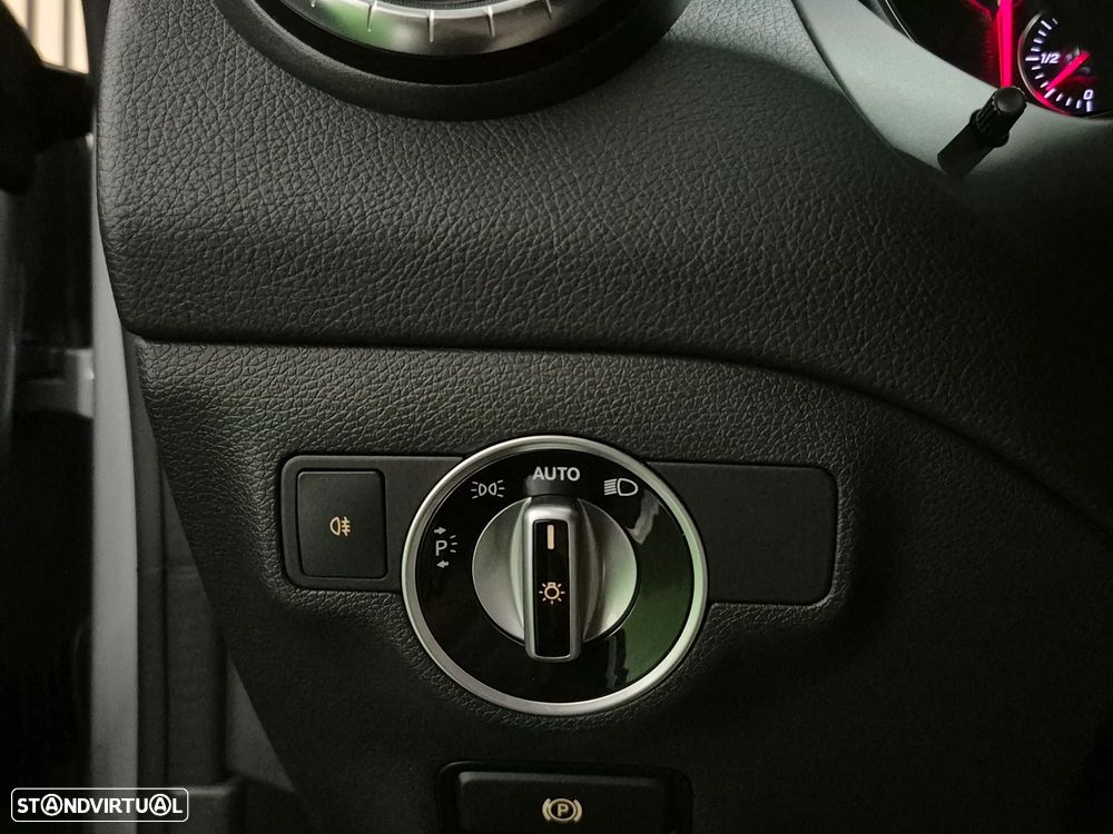 Mercedes-Benz CLA 180 d Shooting Brake Fleet Pack Plus - 33