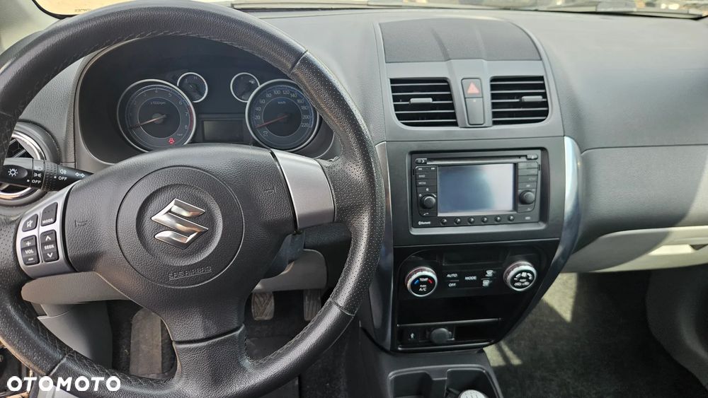 Suzuki SX4 1.6 VVT 4x4 Style - 15