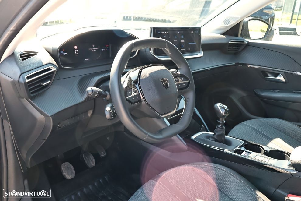 Peugeot 208 1.2 PureTech Allure - 13