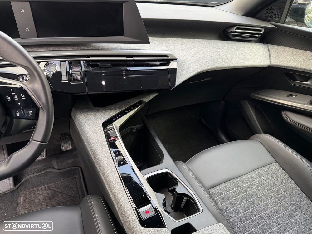 Peugeot 3008 1.2 Hybrid Allure e-DCS6 - 11