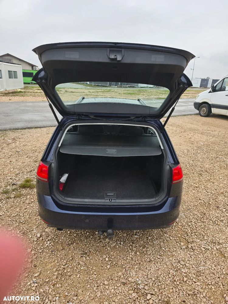 Volkswagen Golf - 5