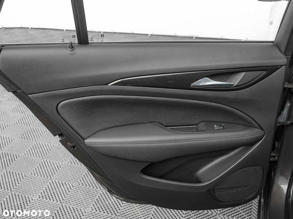 Opel Insignia 2.0 CDTI Elegance S&S - 26