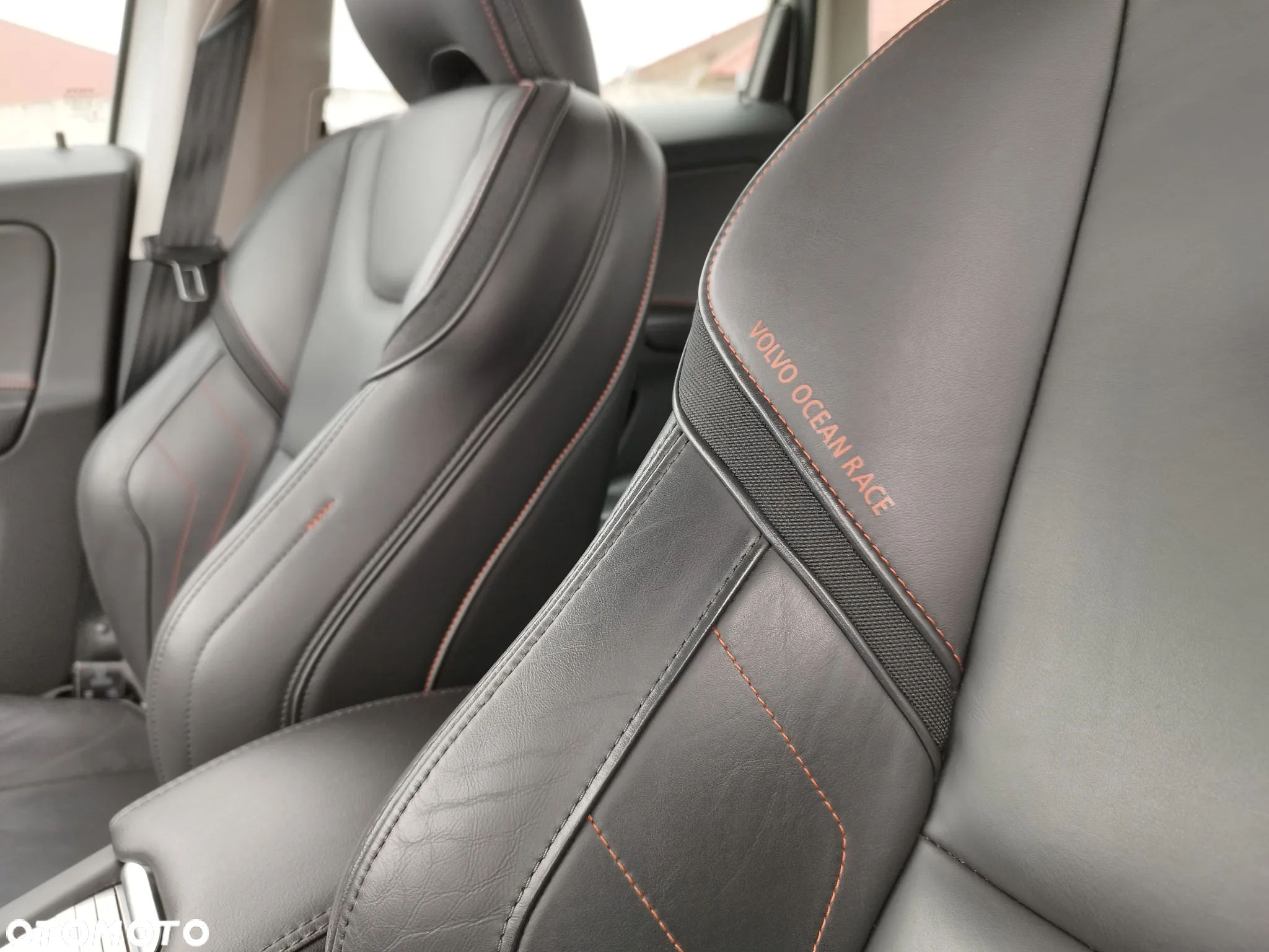 Volvo XC 60 D3 Drive-E Ocean Race - 16