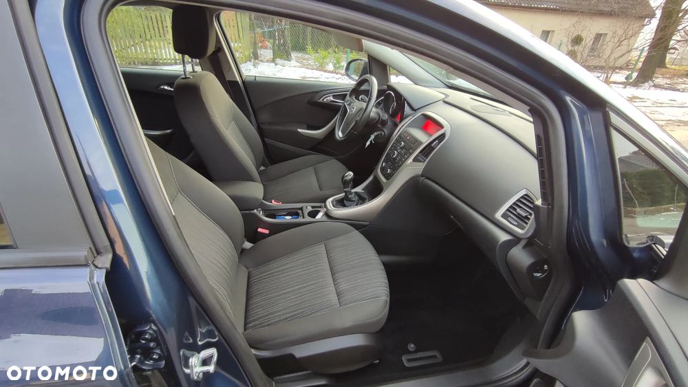 Opel Astra 1.4 Turbo 150 Jahre - 8