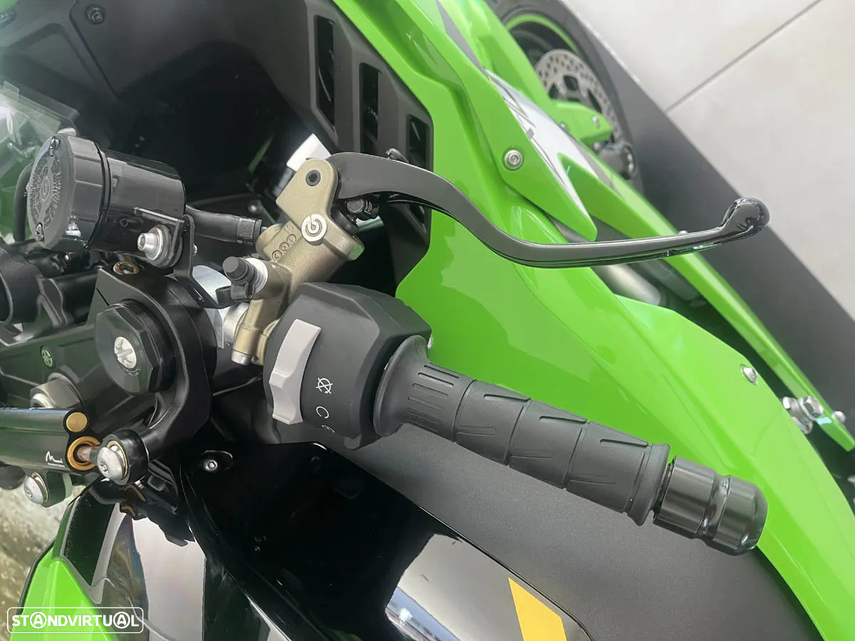 Kawasaki Ninja ZX-10R - 5