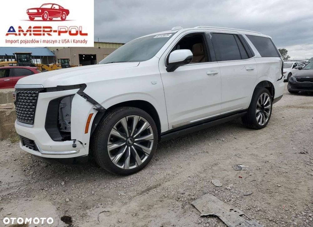 Cadillac Escalade - 1