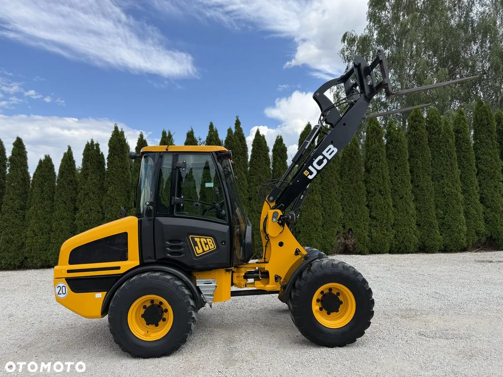 JCB 407 T4 / 2019 ROK / SILNIK 4-CYL BEZ DPF I ADBLUE / PIĘKNA / ORYGINAŁ / ZADBANA / SPROWADZONA Z NIEMIEC / MAŁE GABARYTY / SILNA / 406 408 409 60 70 M 506 509 - 39