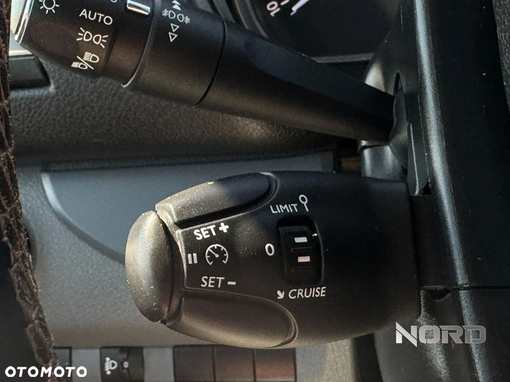 Peugeot Expert 4x4 2.0 Standard Premium - 25