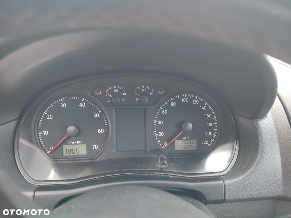 Volkswagen Polo - 5