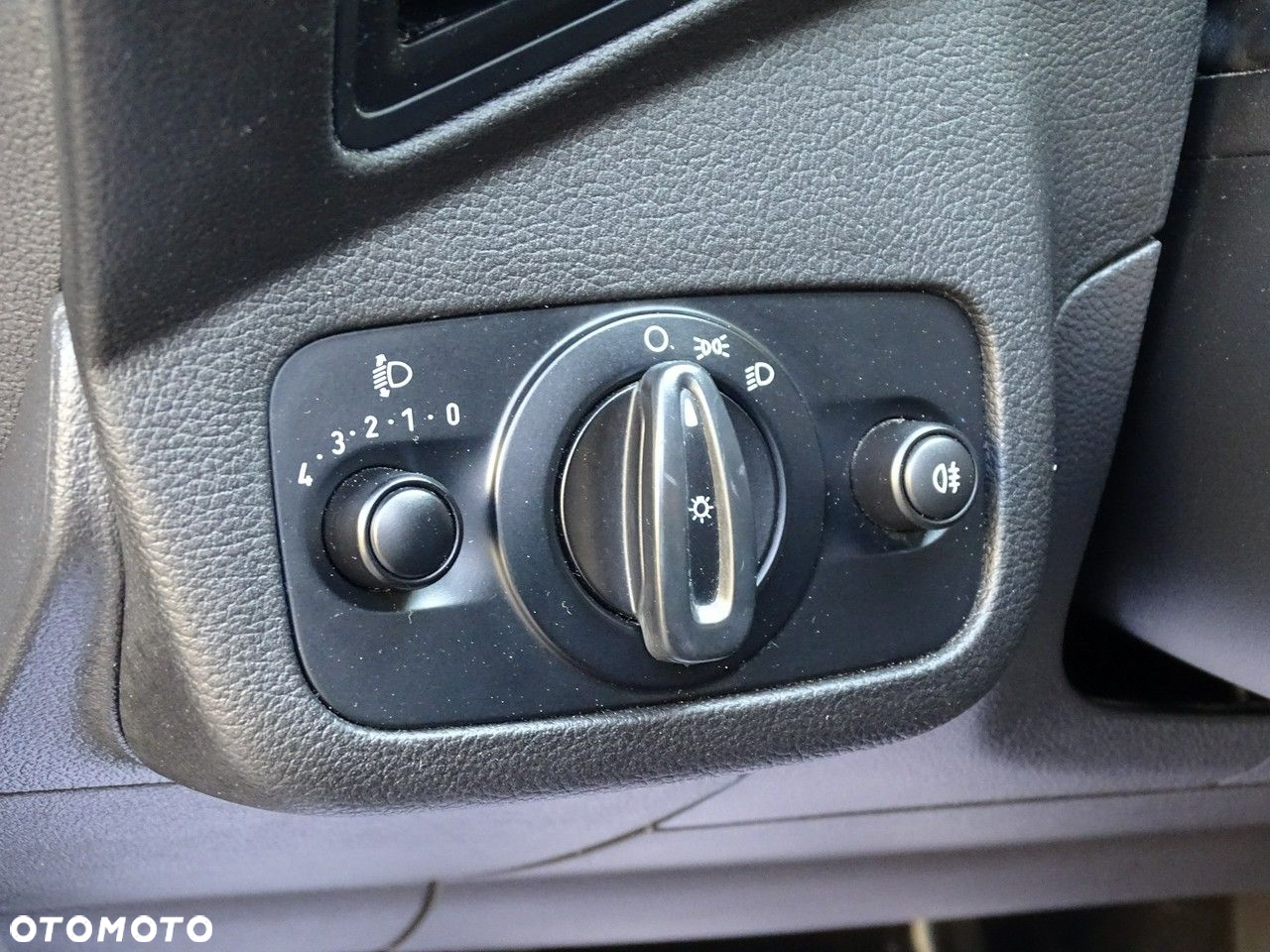 Ford Grand C-MAX - 21