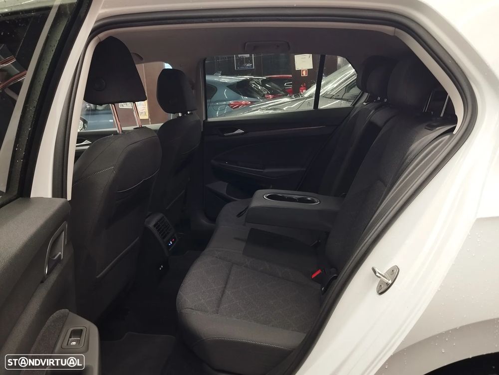 VW Golf 1.0 TSI Sportline - 11