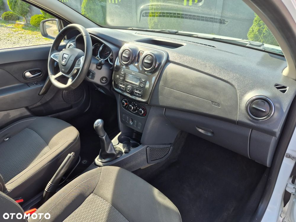 Dacia Logan 0.9 TCe Laureate S&S - 11
