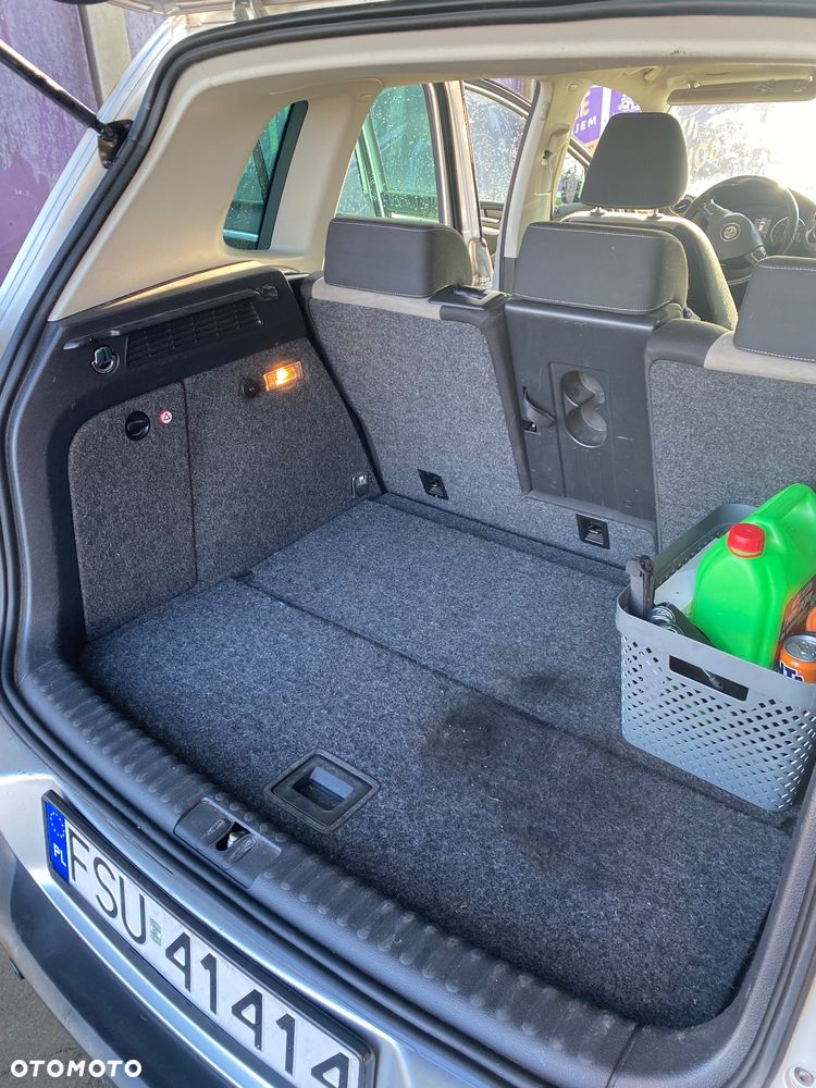 Volkswagen Tiguan - 12
