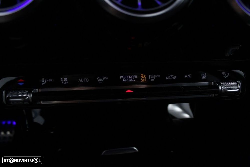 Mercedes-Benz A 250 e AMG Line - 29