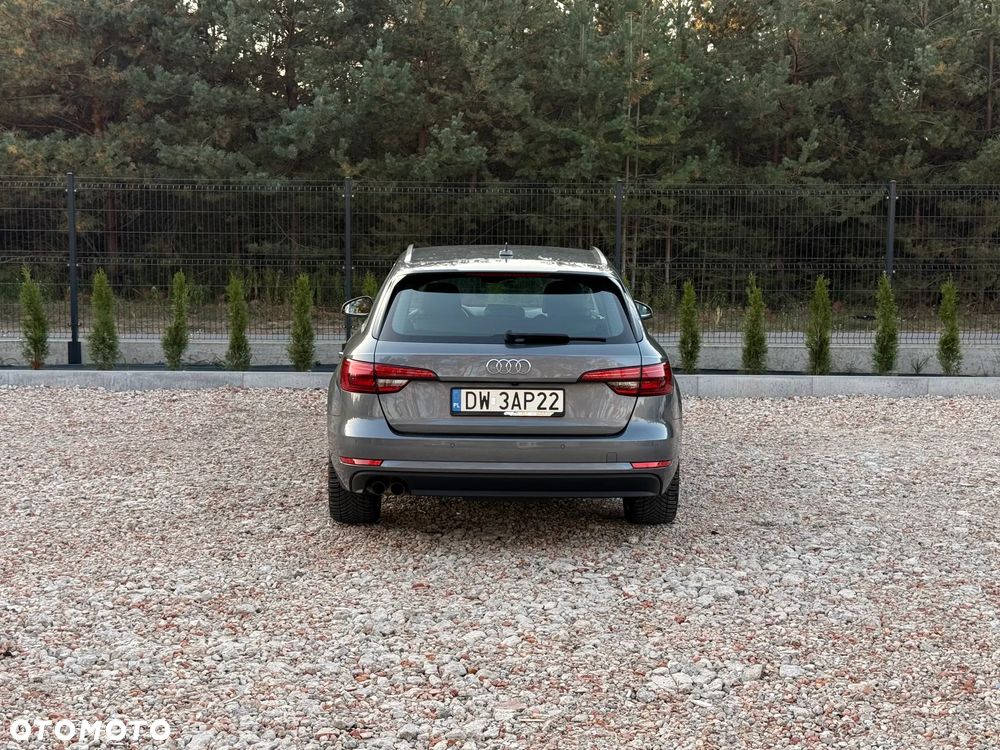 Audi A4 Avant - 32