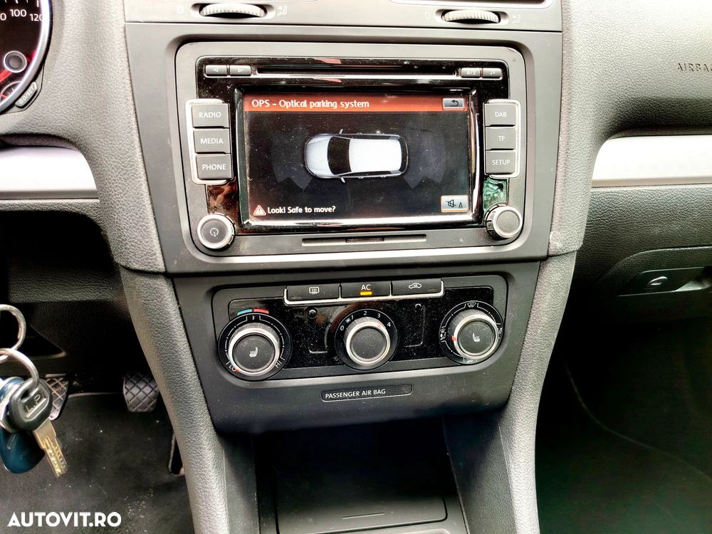 Volkswagen Golf - 22